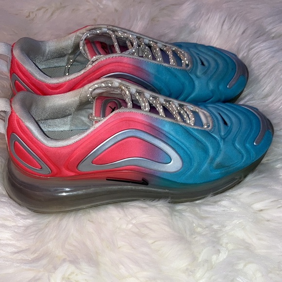NIKE AIRMAX men’s athletic shoes, sz. 9, VG condition, blue, pink & silver.  $63 - Picture 4 of 8